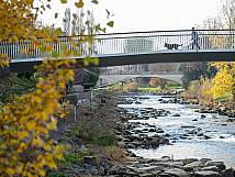Brücke über die Birs im Herbst