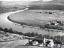 Flugaufnahme von Birsfelden aus den 1930er Jahren